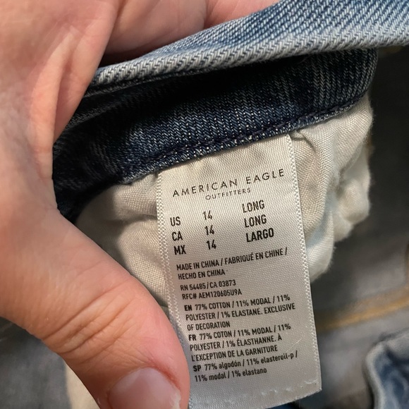 American Eagle High Rise Mom Jeans Size 14 Long - Picture 6 of 6
